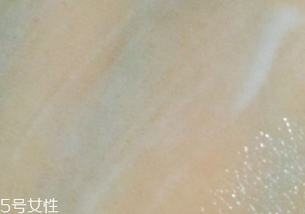 雅詩蘭黛乳液怎么樣？滋潤保濕的秘密