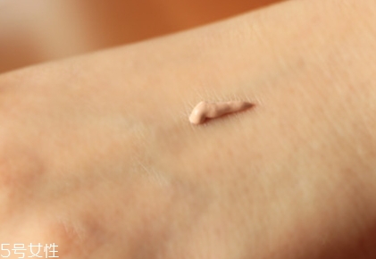 雅詩蘭黛bb霜好用嗎？持久力遮瑕力up