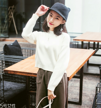 毛衣搭配什么裙子好看？?jī)?yōu)雅迷人過新年