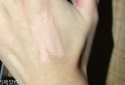 雅詩蘭黛卸妝乳怎么用？