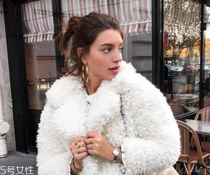 玻尿酸打下巴會變寬嗎？注意這幾點就不會