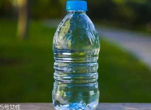 礦泉水為什么保質(zhì)期那么長(zhǎng) 礦泉水為什么保質(zhì)期那么長(zhǎng)