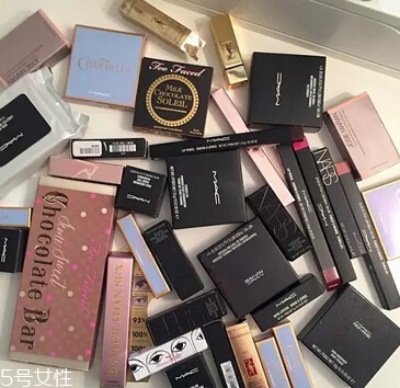 怎么選購韓國化妝品？女生化妝品必備清單