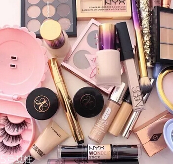 怎么選購韓國化妝品？女生化妝品必備清單