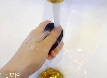 新買的氣墊粉撲要洗嗎？用久了一定要清洗