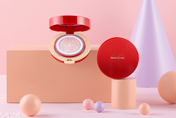 悅詩風(fēng)吟粉色限量氣墊霜多少錢？粉漾氣墊之戀