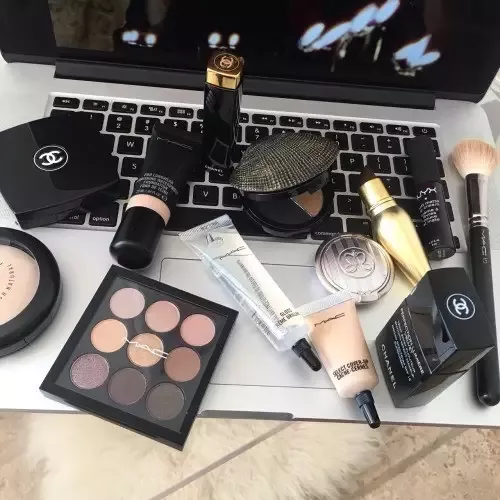 怎么選購韓國化妝品？女生化妝品必備清單