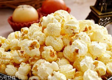 空氣炸鍋可以做爆米花嗎 自制爆米花的技巧 空氣炸鍋可以做爆米花嗎 自制爆米花的技巧