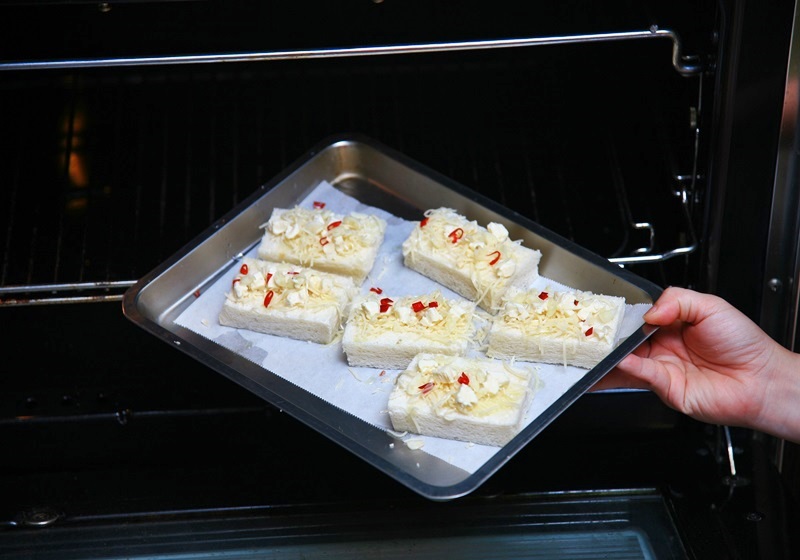 烤盤(pán)怎么清洗 焦黑油漬也不怕