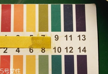 雅詩蘭黛晶透沁白精華怎么樣？一起來看看評測