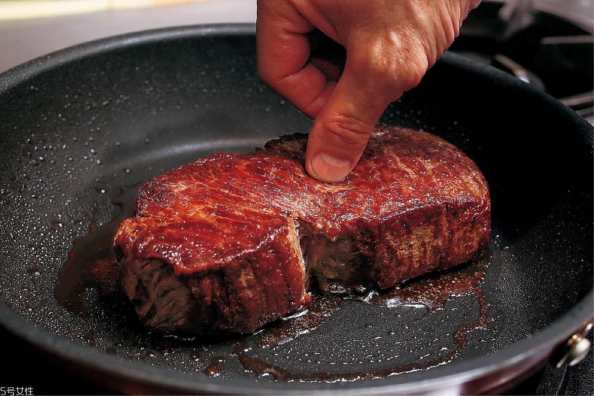 平底鍋怎么煎牛排 5個(gè)美味重點(diǎn) 平底鍋怎么煎牛排 5個(gè)美味重點(diǎn)