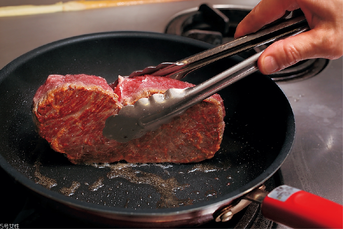 平底鍋怎么煎牛排 5個(gè)美味重點(diǎn) 平底鍋怎么煎牛排 5個(gè)美味重點(diǎn)