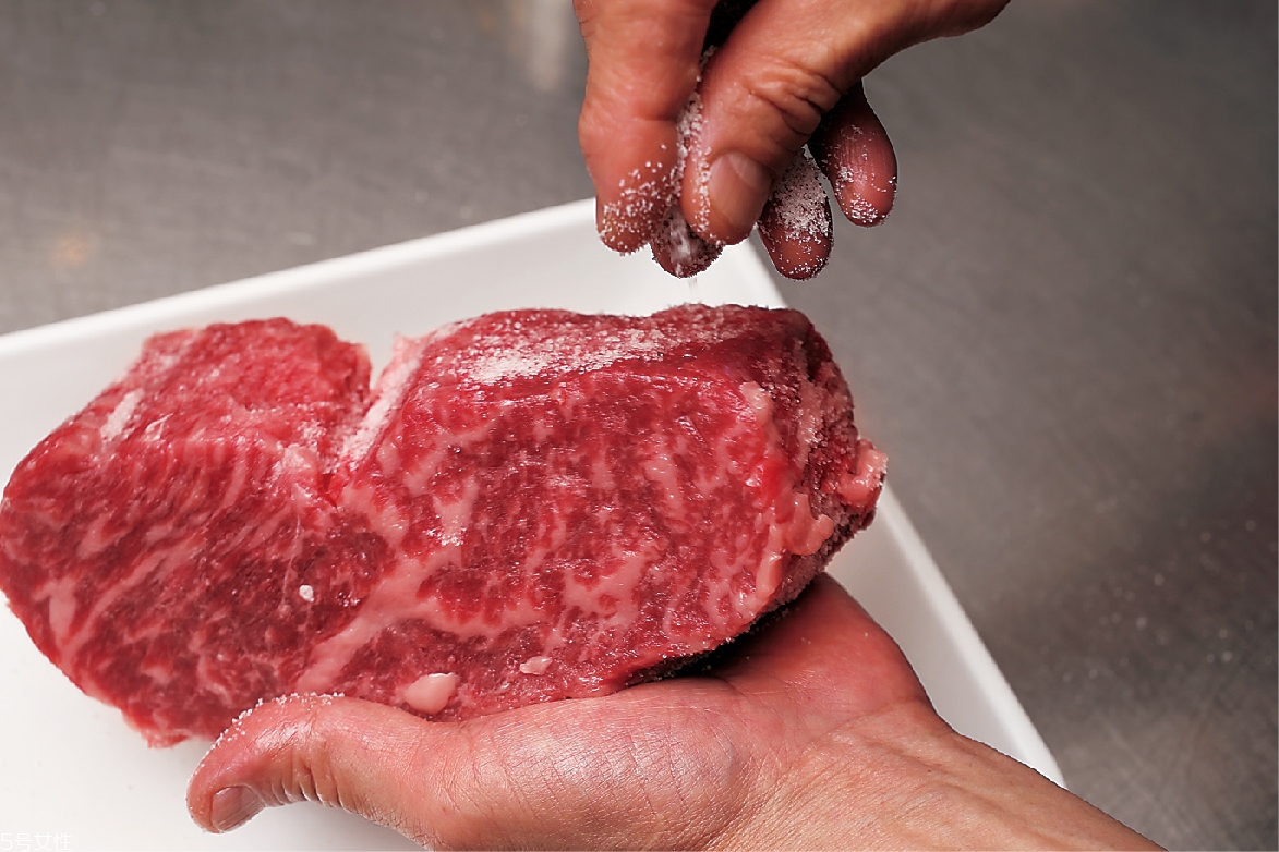 平底鍋怎么煎牛排 5個(gè)美味重點(diǎn) 平底鍋怎么煎牛排 5個(gè)美味重點(diǎn)