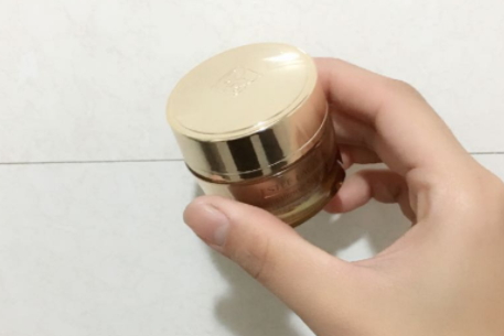 雅詩蘭黛多效智妍眼霜怎么用？