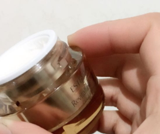 雅詩蘭黛多效智妍眼霜怎么用？