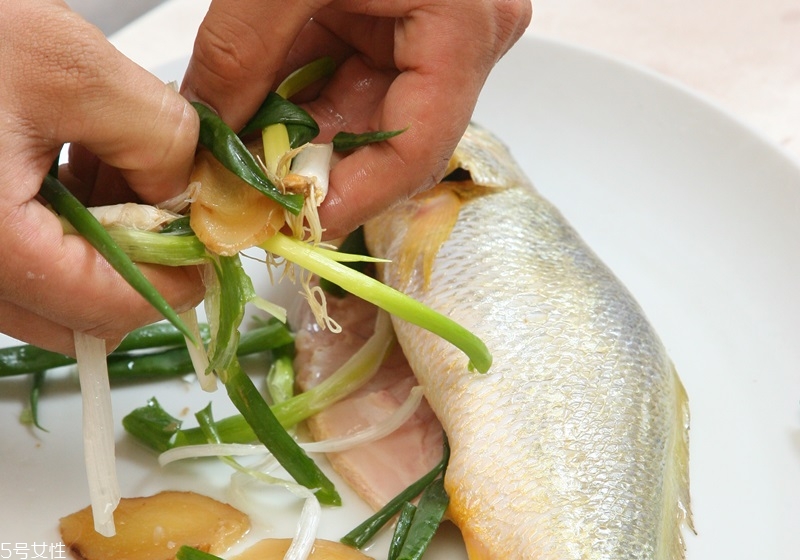 蒸魚怎么做好吃又簡單還不腥 蒸魚怎么做好吃又簡單還不腥