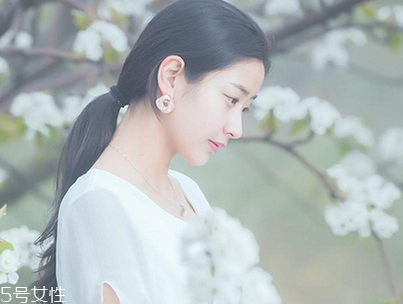 碧歐泉和倩碧還有蘭芝哪個(gè)好用？看肌膚挑選