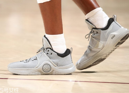 運(yùn)動(dòng)鞋鞋墊哪里買？賣鞋子的地方都有賣