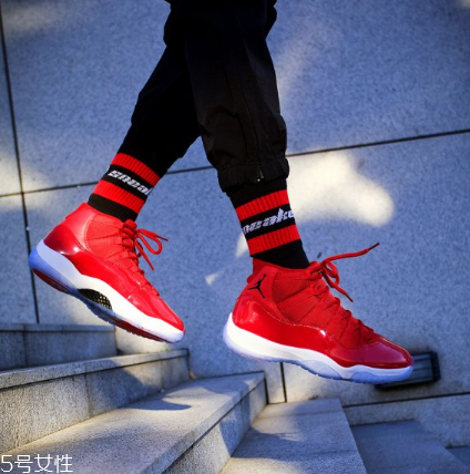 運(yùn)動(dòng)鞋氣墊咯吱的響怎么辦？可能是漏氣或者進(jìn)水了