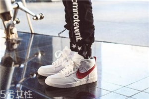 運(yùn)動(dòng)鞋前面擠腳怎么辦？四招解決運(yùn)動(dòng)鞋頂腳