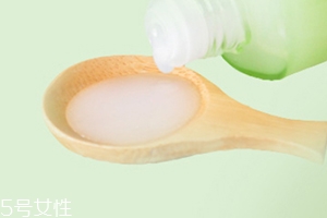 爽膚水可以涂在眼睛周圍嗎？小心長出脂肪粒