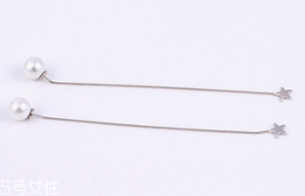 2018情人節(jié)戴什么東西好看？用精巧飾品讓他向你靠近