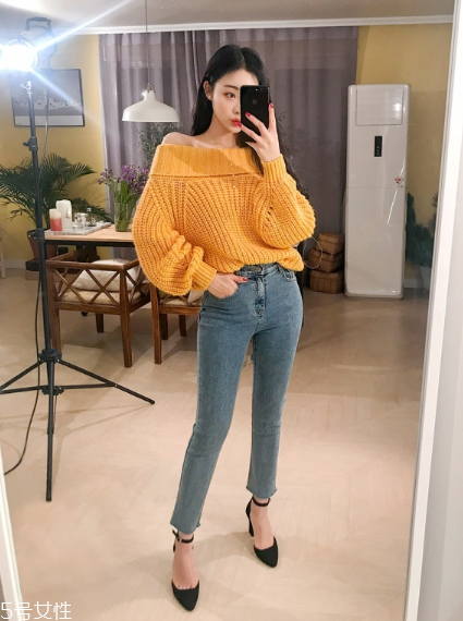 毛衣搭配牛仔褲好看嗎？打造春日慵懶范兒