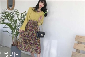 碎花長裙搭配什么上衣？復(fù)古或優(yōu)雅隨意切換