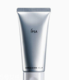 去黑頭面膜多久用一次？撕拉式和泥質(zhì)頻次不同