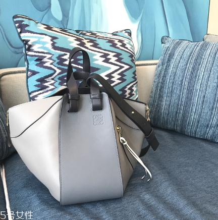 loewe和bv哪個檔次高？著名奢侈品牌間的對決