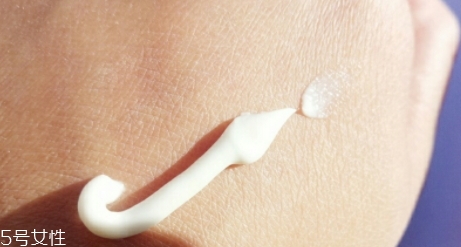 海藍(lán)之謎和sk2哪個好？從檔次膚質(zhì)適合情況比較