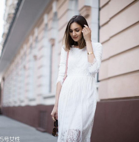 春天穿什么裙子好看？爭奇斗艷全靠它