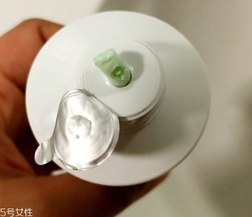 lamer海藍(lán)之謎和阿瑪尼哪個好？