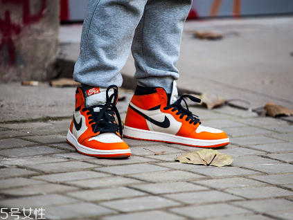 運動鞋適合穿什么襪子？棉質(zhì)襪子最好