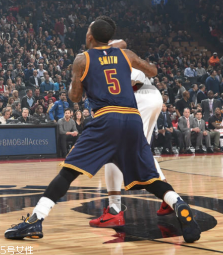 運動鞋放久了會壞嗎？運動鞋長期不穿也會壞