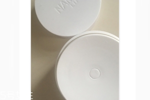 snail white蝸牛霜怎么打開？輕輕一按即有乳液滲出