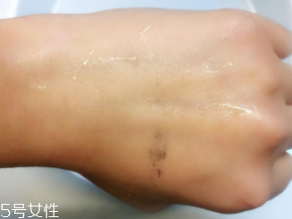 Attenir艾天然卸妝油好用嗎？打敗植村秀的卸妝冠軍