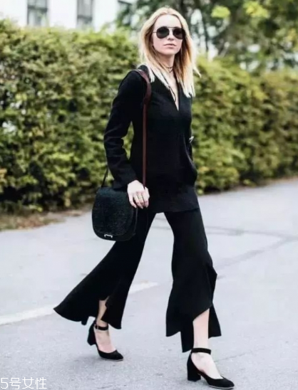 闊腿褲搭配什么毛衣？這個春天這樣穿
