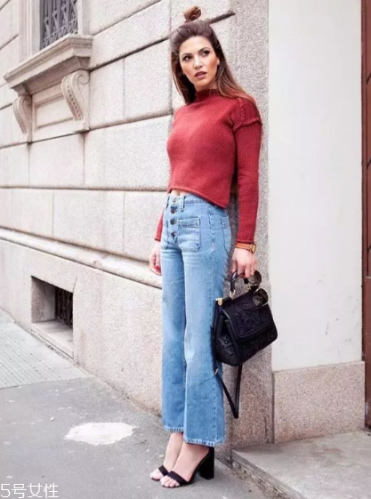 闊腿褲搭配什么毛衣？這個春天這樣穿