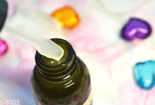 海藍(lán)之謎精華液多少錢？