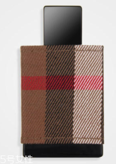 男士香水怎么噴效果最好？4種噴法告別平庸