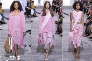 2018春季流行什么顏色衣服？帶你感受春季流行色