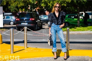 牛仔褲什么款式好看？2022最流行的牛仔褲