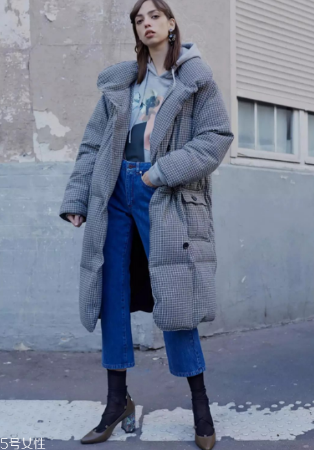 牛仔褲什么款式好看？2022最流行的牛仔褲