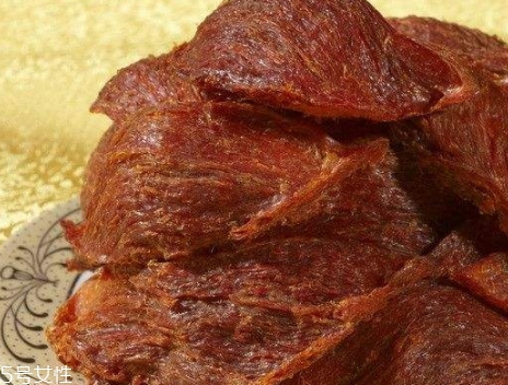 血燕窩和白燕窩區(qū)別 是高價值還是商家噱頭？