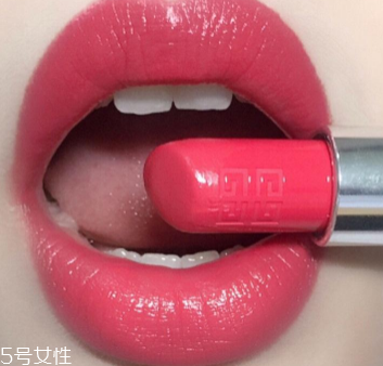 紀(jì)梵希小羊皮是啞光口紅嗎？官方強(qiáng)調(diào)半啞光質(zhì)地