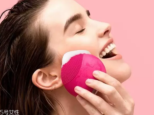 luna洗臉儀有用嗎？大家要堅(jiān)持護(hù)膚