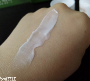 lamer海藍(lán)之謎乳霜怎么用？比海藍(lán)之謎面霜更清透