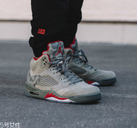 運(yùn)動(dòng)鞋可以曬太陽(yáng)嗎？不要長(zhǎng)時(shí)間暴曬