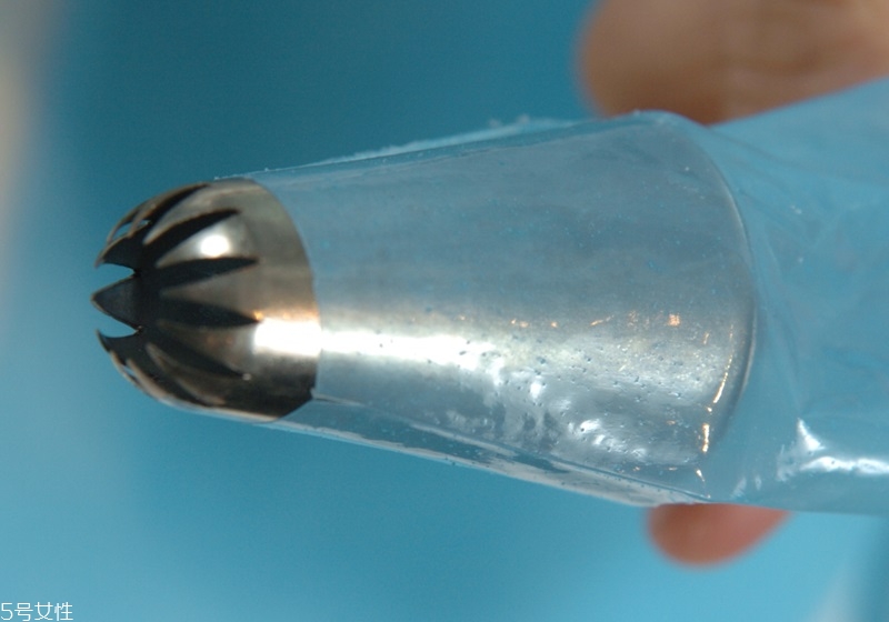 奶油怎么擠花 奶油擠花教程圖解 奶油怎么擠花 奶油擠花教程圖解